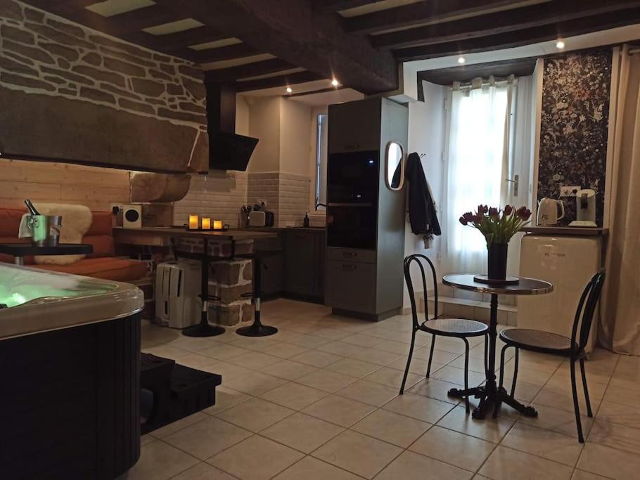 L'Etreinte, Gite De Charme Avec Jacuzzi Interieur Et Sauna Guéméné-sur-Scorff Extérieur photo