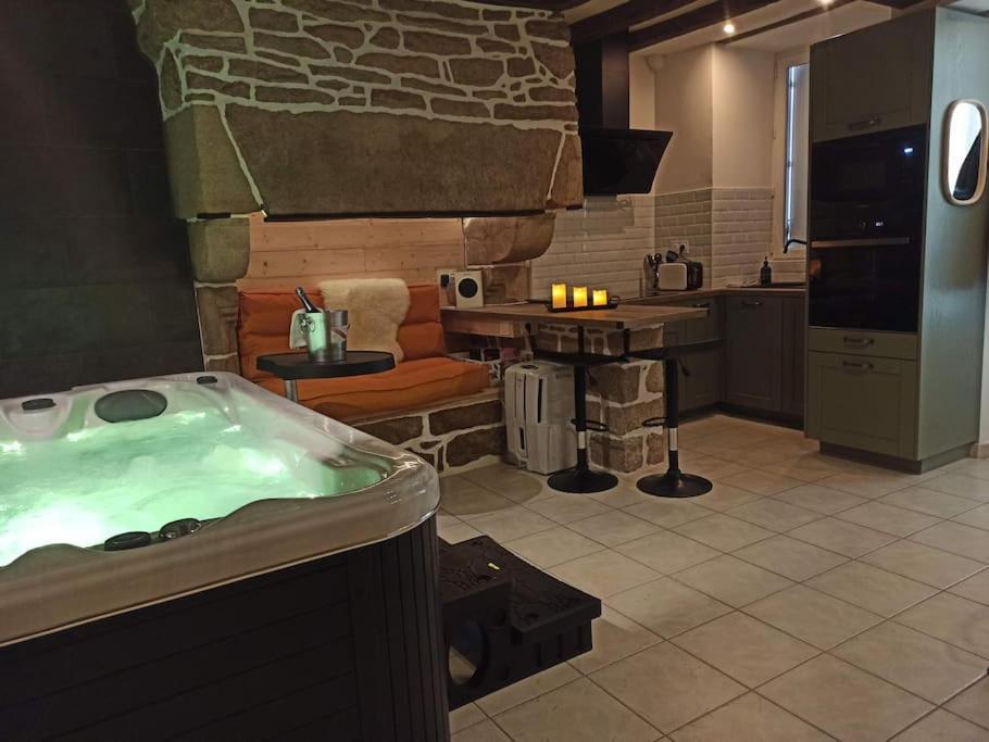 L'Etreinte, Gite De Charme Avec Jacuzzi Interieur Et Sauna Guéméné-sur-Scorff Extérieur photo