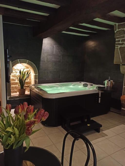 L'Etreinte, Gite De Charme Avec Jacuzzi Interieur Et Sauna Guéméné-sur-Scorff Extérieur photo